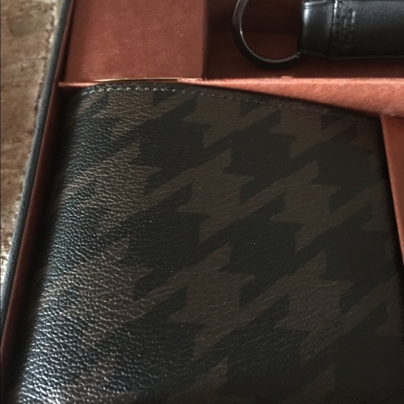 COACH Wallet ID Keychain Gift Box Set NWT$225 NICE - Picture 4 of 8
